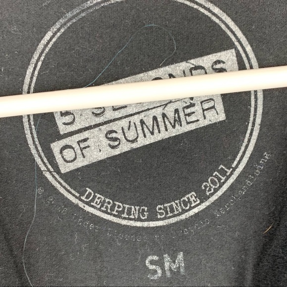 5 seconds of summer top - Picture 3 of 4